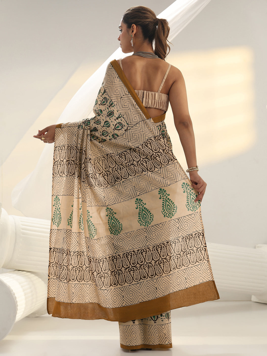 Beige Quirky Printed Cotton Saree