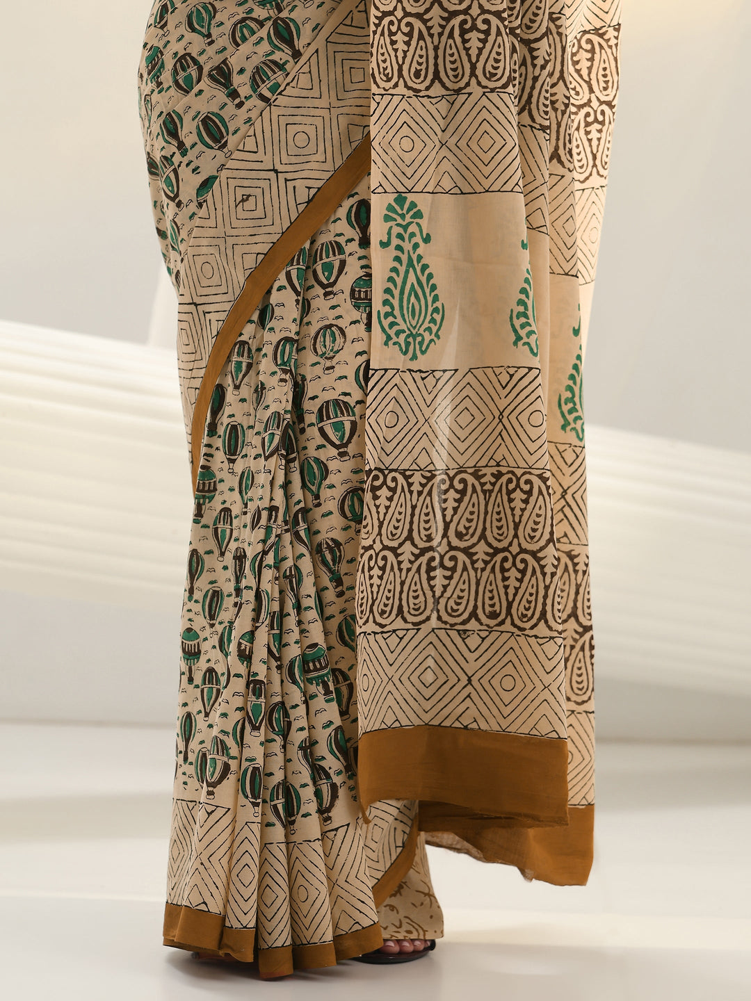 Beige Quirky Printed Cotton Saree