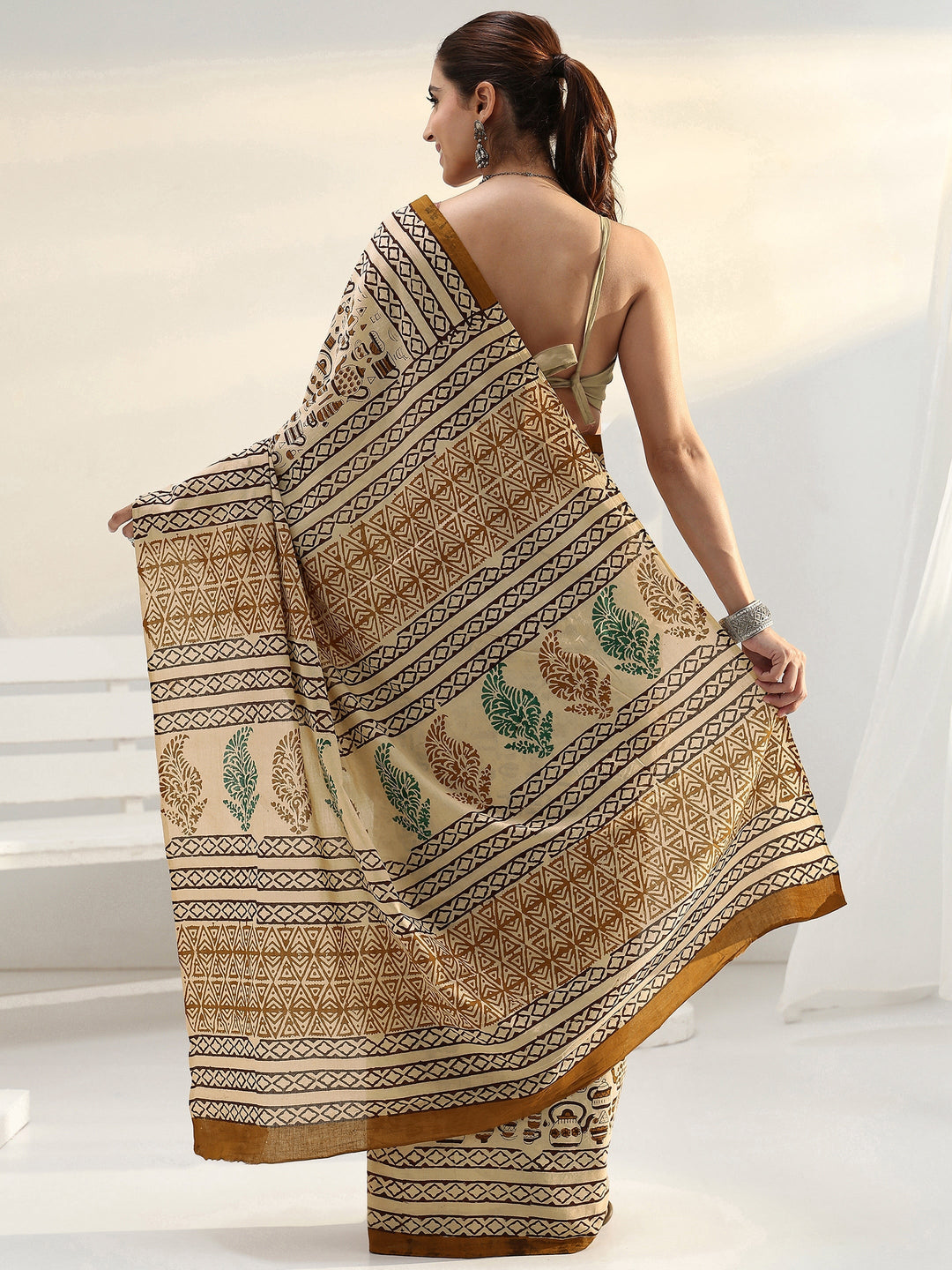 Beige Quirky Printed Cotton Saree