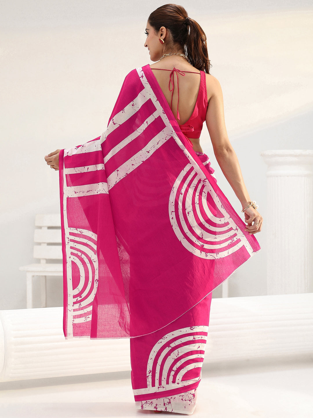 Pink Abstract Printed Cotton Saree