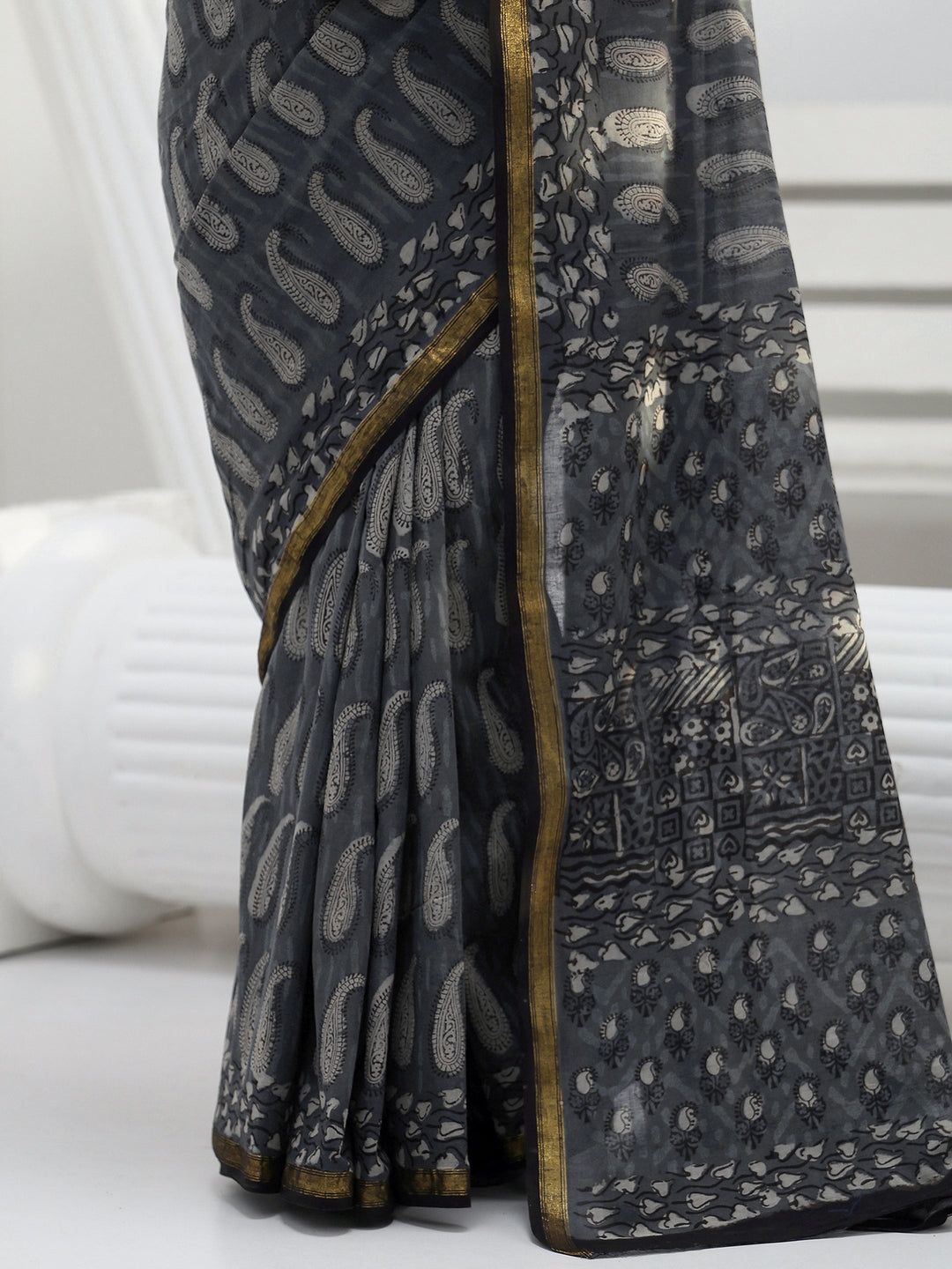 Grey Paisley Dabu Print Cotton Saree