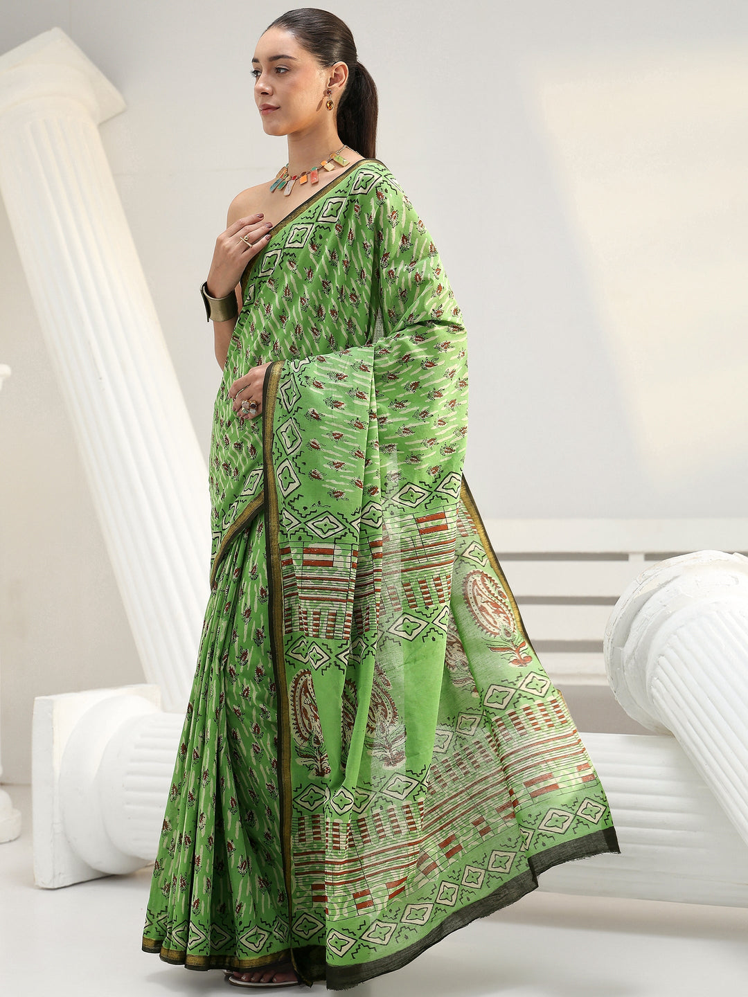 Kelly Green Floral Bagru Print Cotton Saree