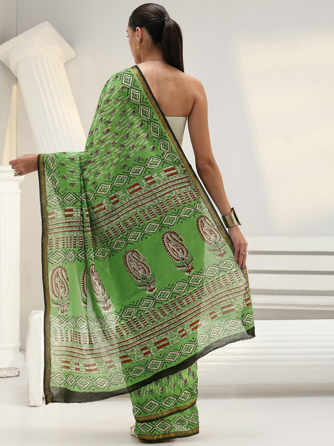 Kelly Green Floral Bagru Print Cotton Saree