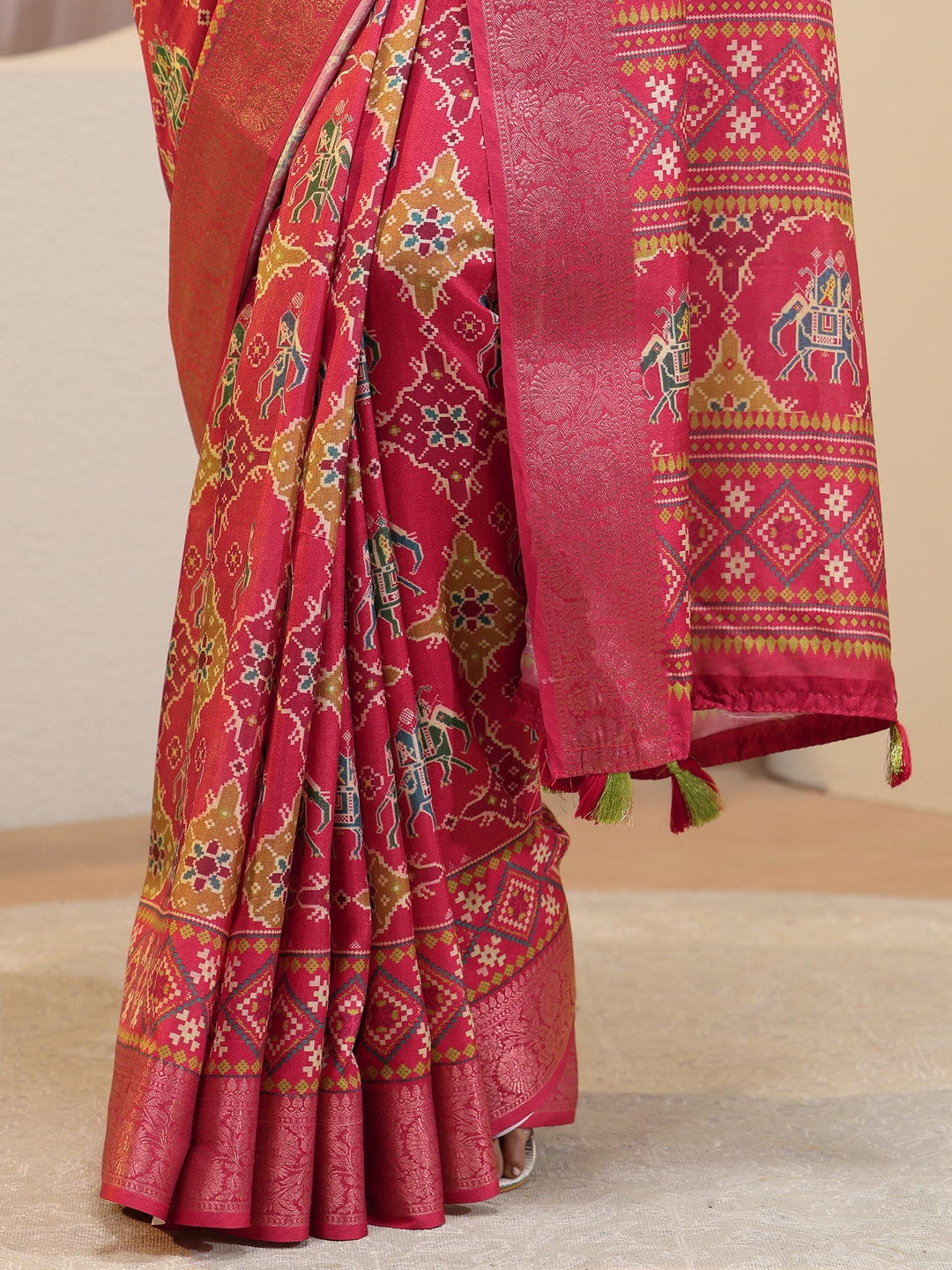 Pink Royal Elephant Print Silk Blend Patola Saree