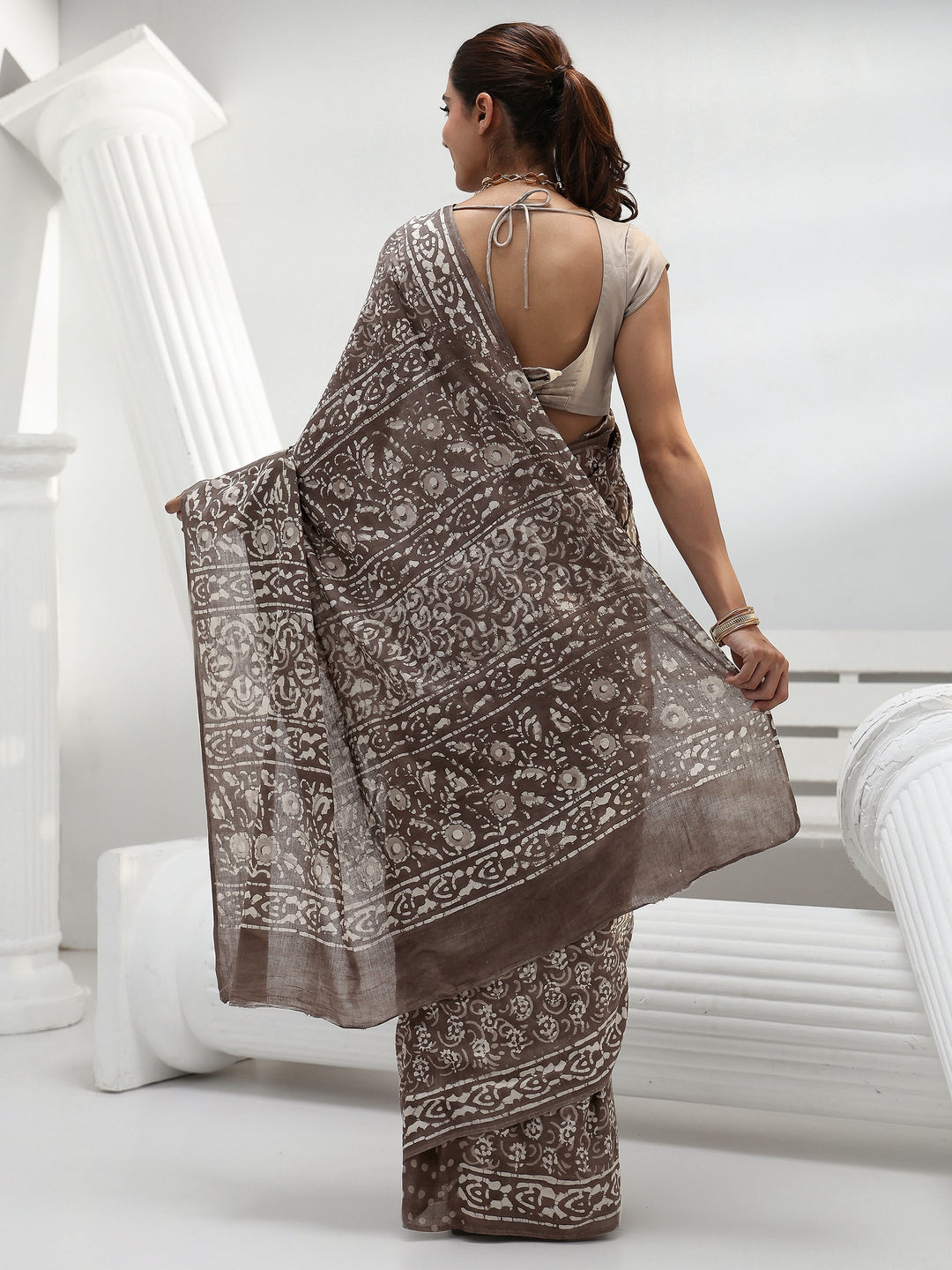 Grey Floral Dabu Print Cotton Saree