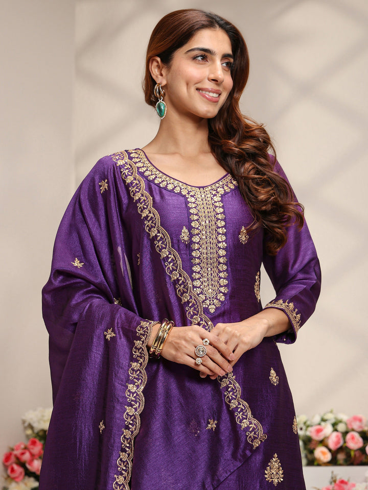 Purple Ethnic Motifs Embroidered Silk Blend Straight Suit Set With Dupatta