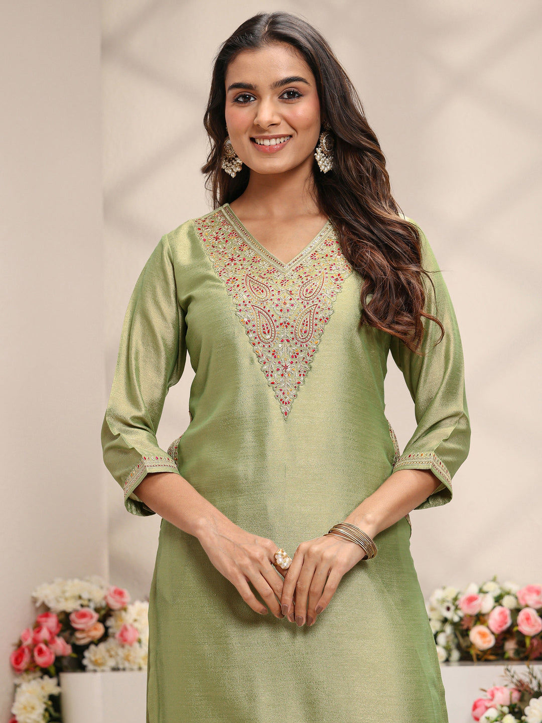 Green Embroidered Silk Blend Straight Suit Set With Printed Dupatta