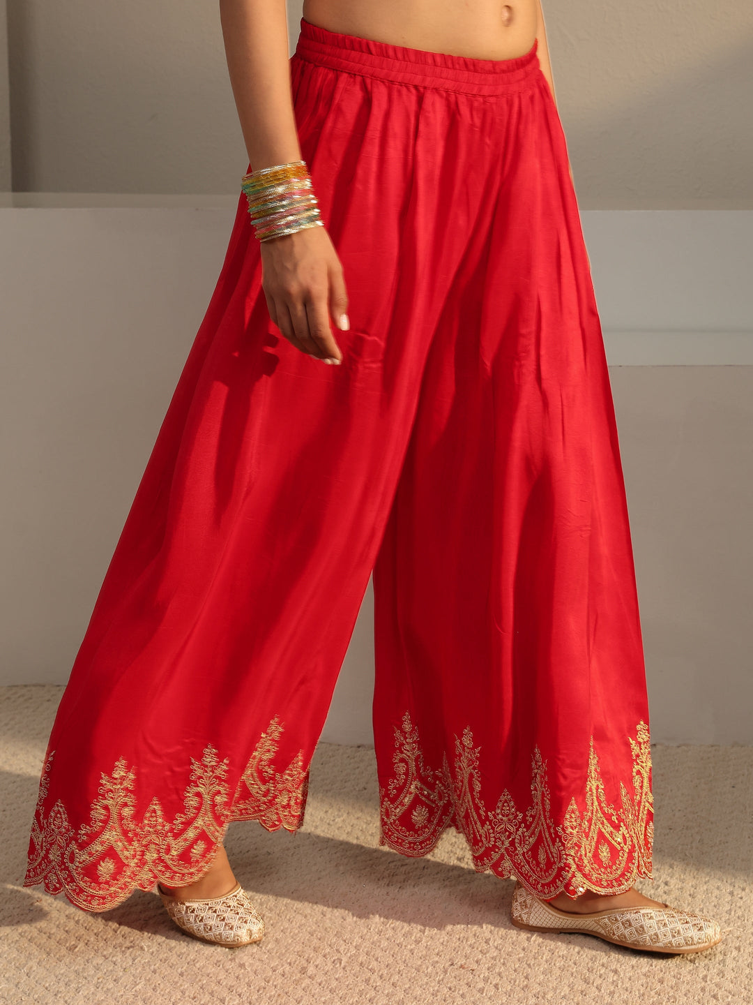 Red Embroidered Silk Blend Straight Suit Set With Dupatta