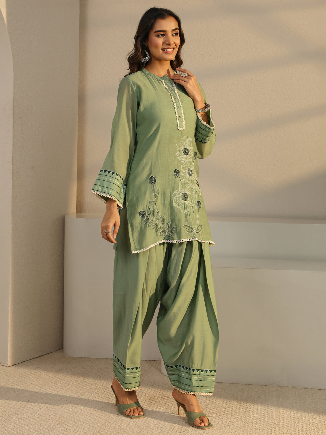 Green Floral Embroidered Chanderi Silk Straight Suit Set