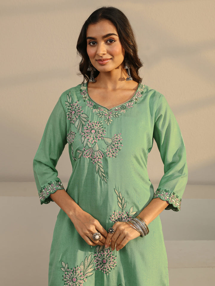 Green Floral Embroidered Silk Blend Straight Suit Set