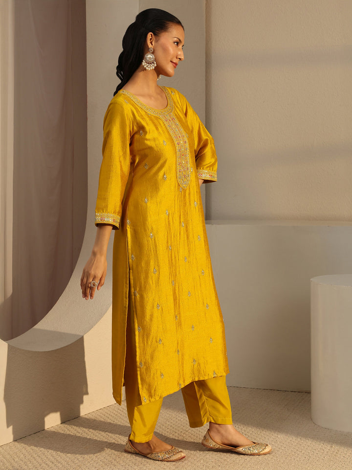 Mustard Ethnic Embroidered Silk Blend Straight Kurta