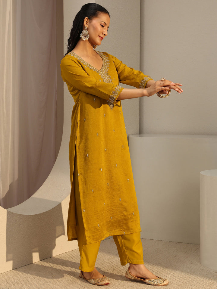 Mustard Ethnic Embroidered Silk Blend Straight Kurta