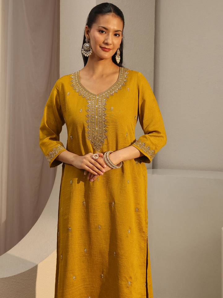 Mustard Ethnic Embroidered Silk Blend Straight Kurta