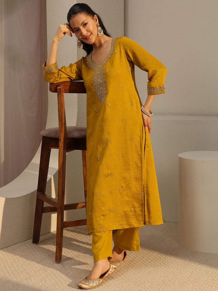 Mustard Ethnic Embroidered Silk Blend Straight Kurta