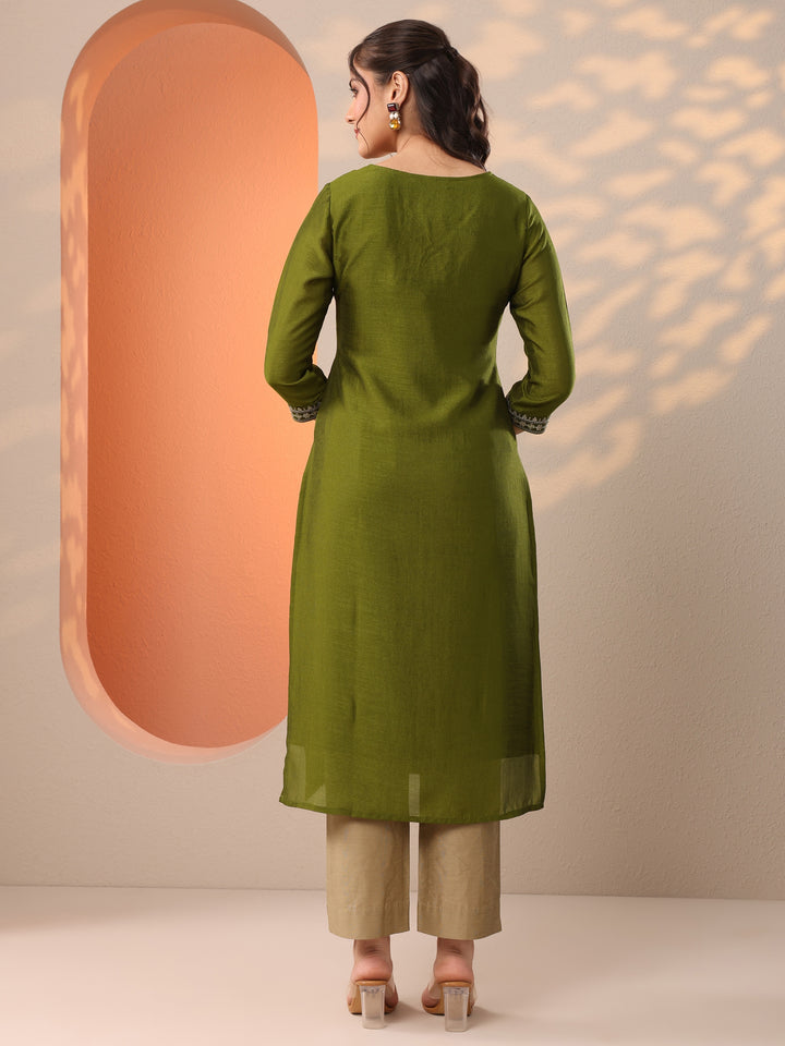 Green Embroidered Silk Blend Straight Kurta