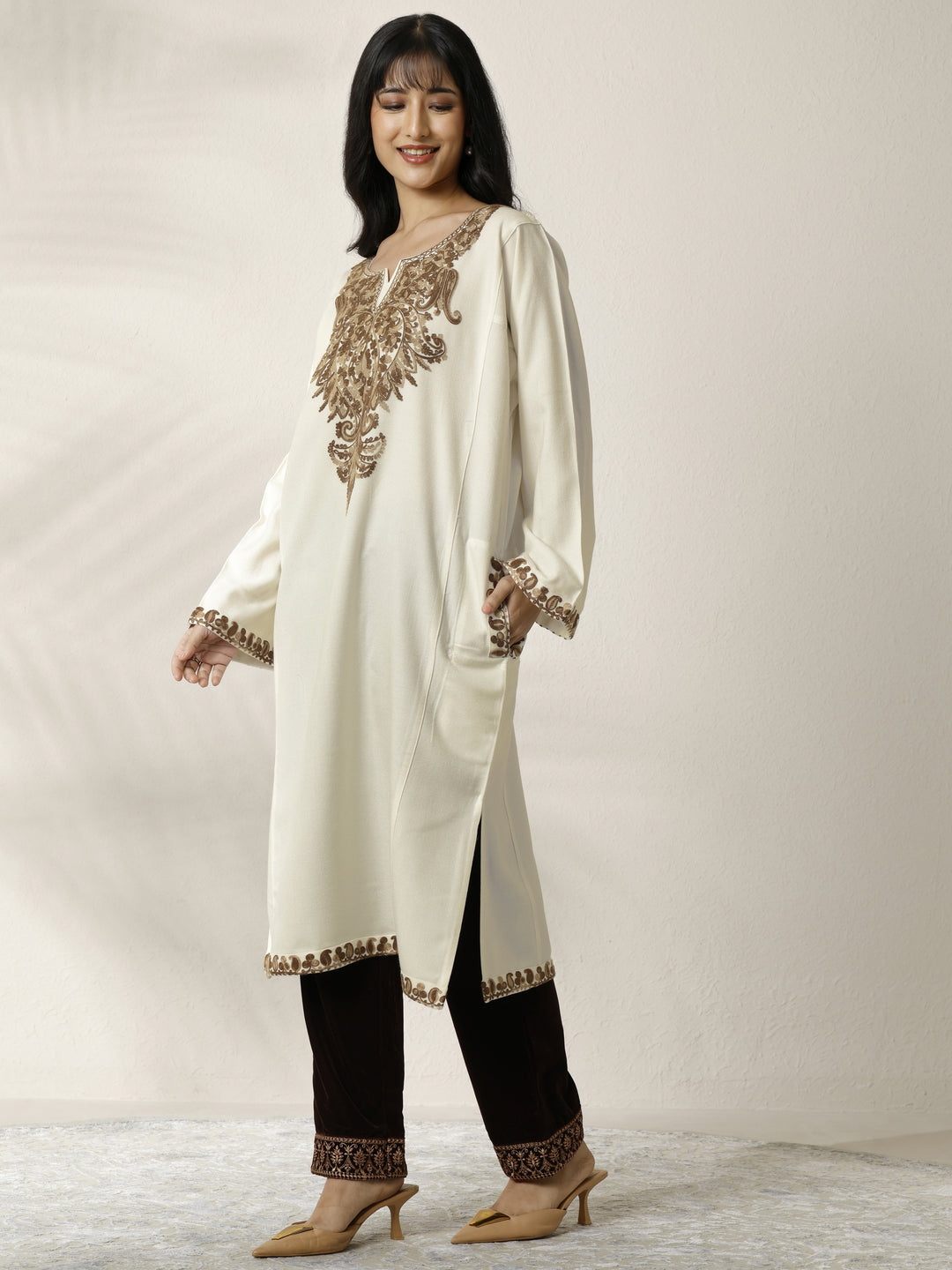 White Embroidered Wool Straight Kurta