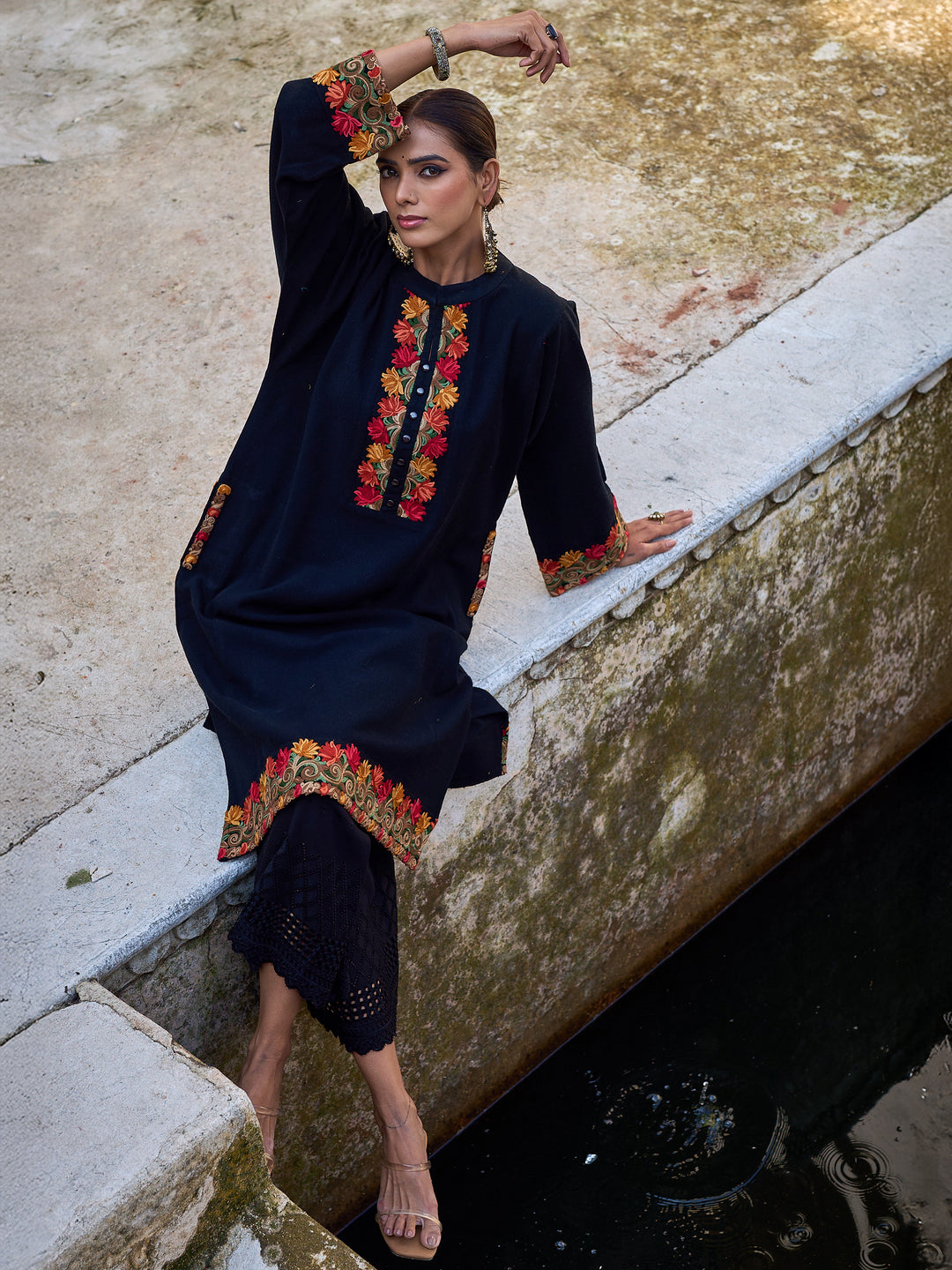 Black Floral Embroidered Wool Straight Kurta