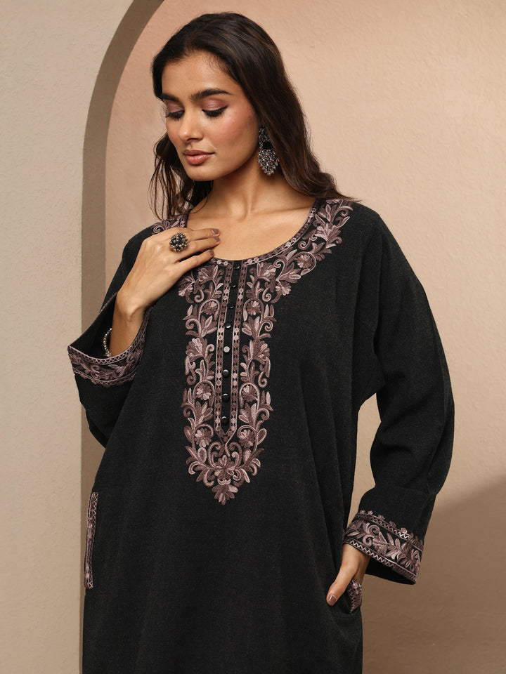 Black Embroidered Wool Straight Kurta