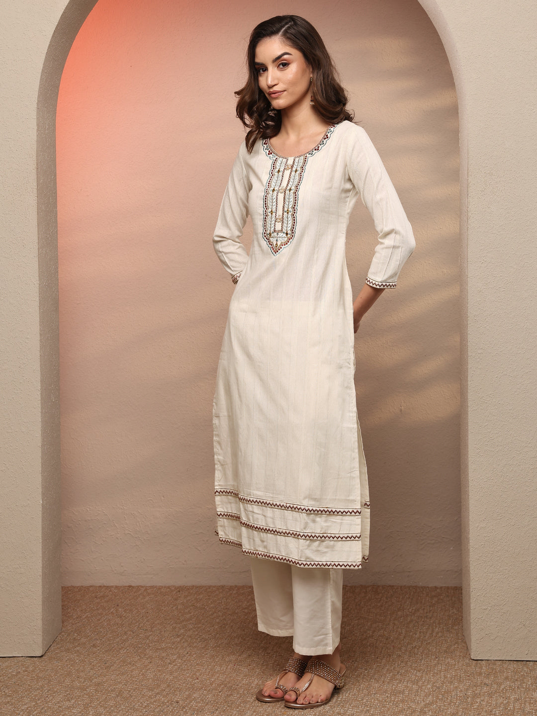 Cream Embellished Silk Blend Straight Kurta