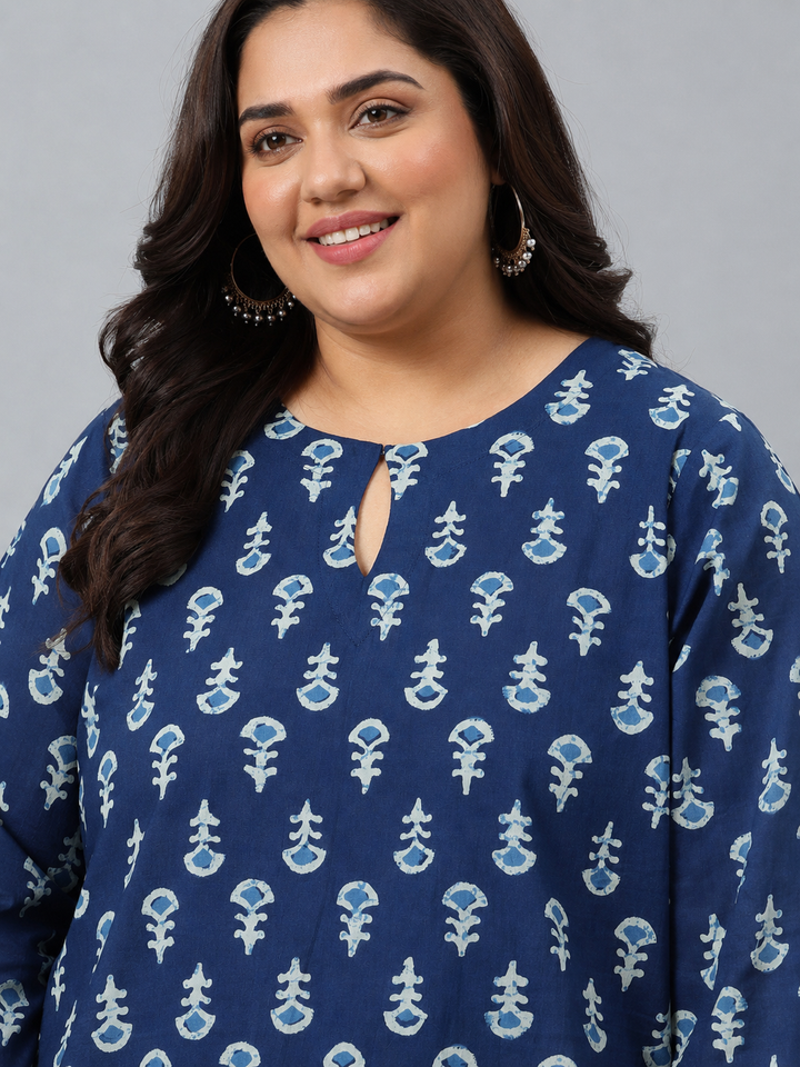 Plus Size Blue Floral Printed Cotton Straight Suit Set