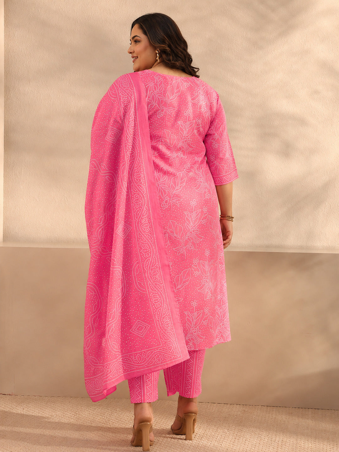 Plus Size Pink Bandhani Printed Cotton Straight Suit Set With Dupatta