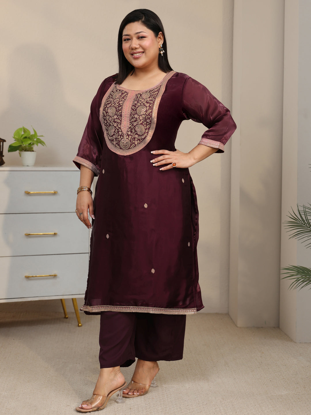Plus Size Maroon Yoke Design Tissue Straight Suit Set