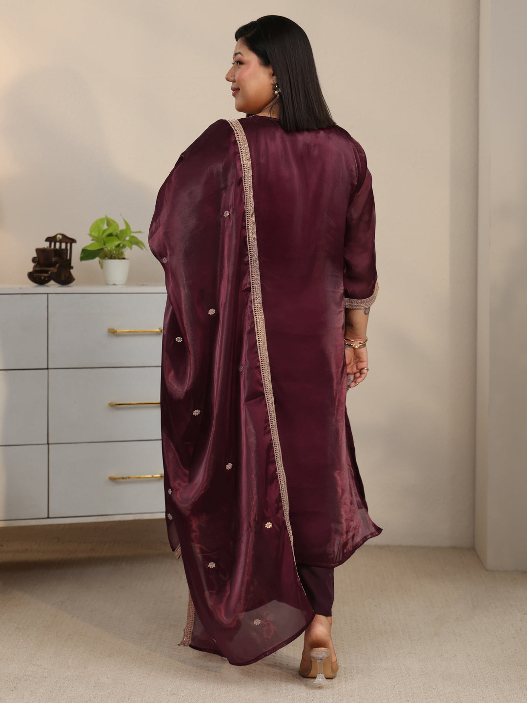 Plus Size Maroon Yoke Design Tissue Straight Suit Set