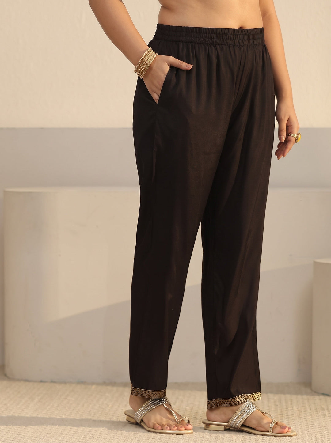 Plus Size Black Floral Embroidered Silk Blend Straight Suit Set