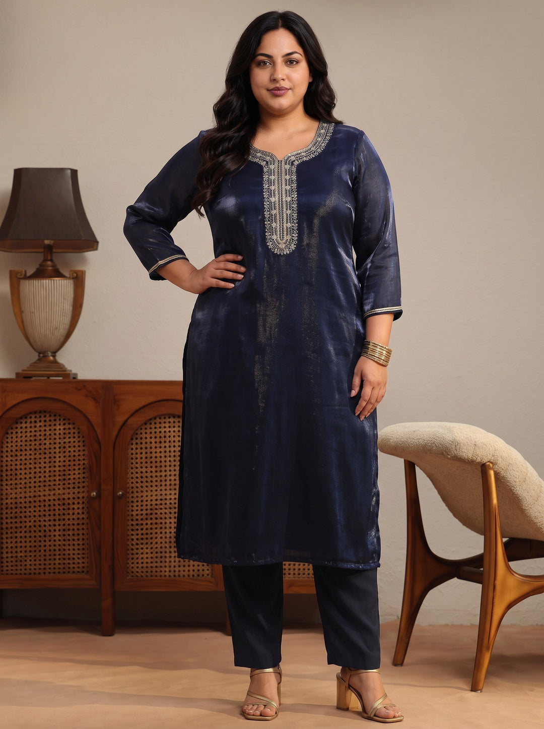 Plus Size Navy Blue Yoke Design Tissue Straight Suit Set