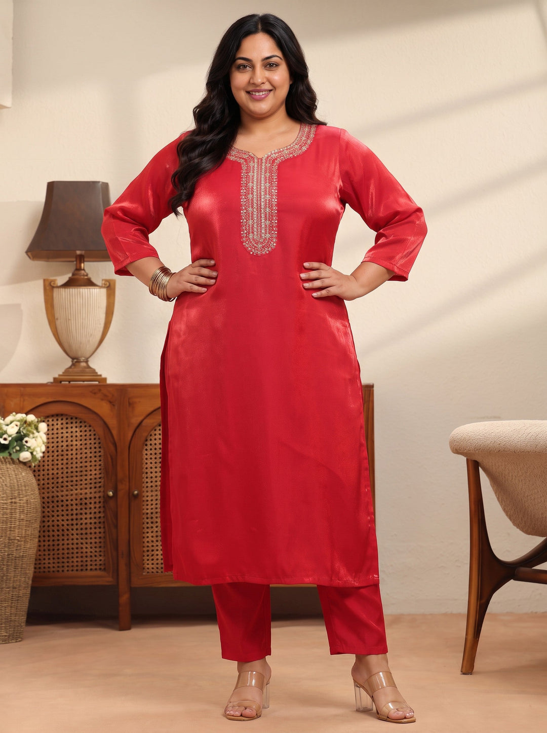 Plus Size Red Yoke Design Tissue Straight Suit Set