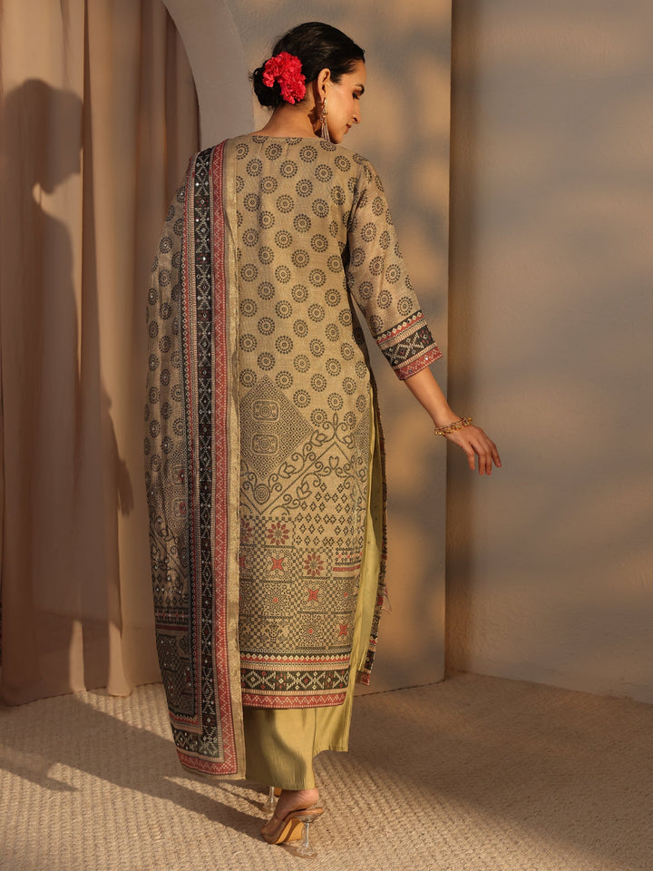Beige Bandhani Printed Silk Blend Straight Suit Set With Dupatta