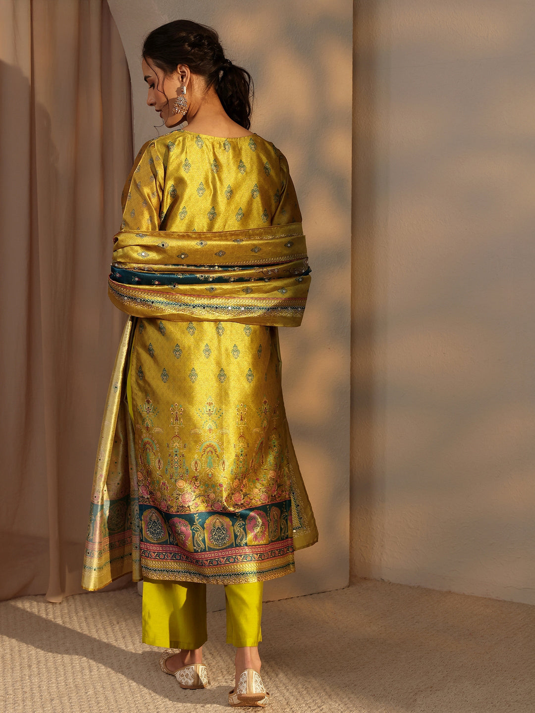 Green Ethnic Printed Silk Blend Straight Suit Set With Dupatta