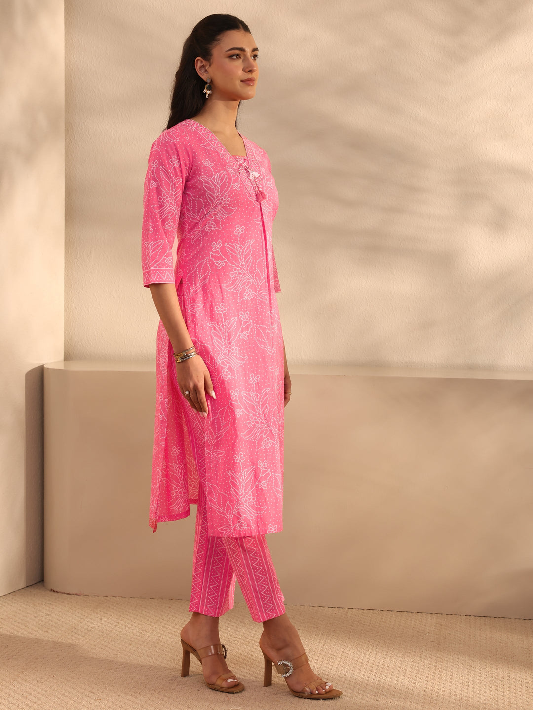 Pink Bandhani Printed Cotton Straight Suit Set With Dupatta