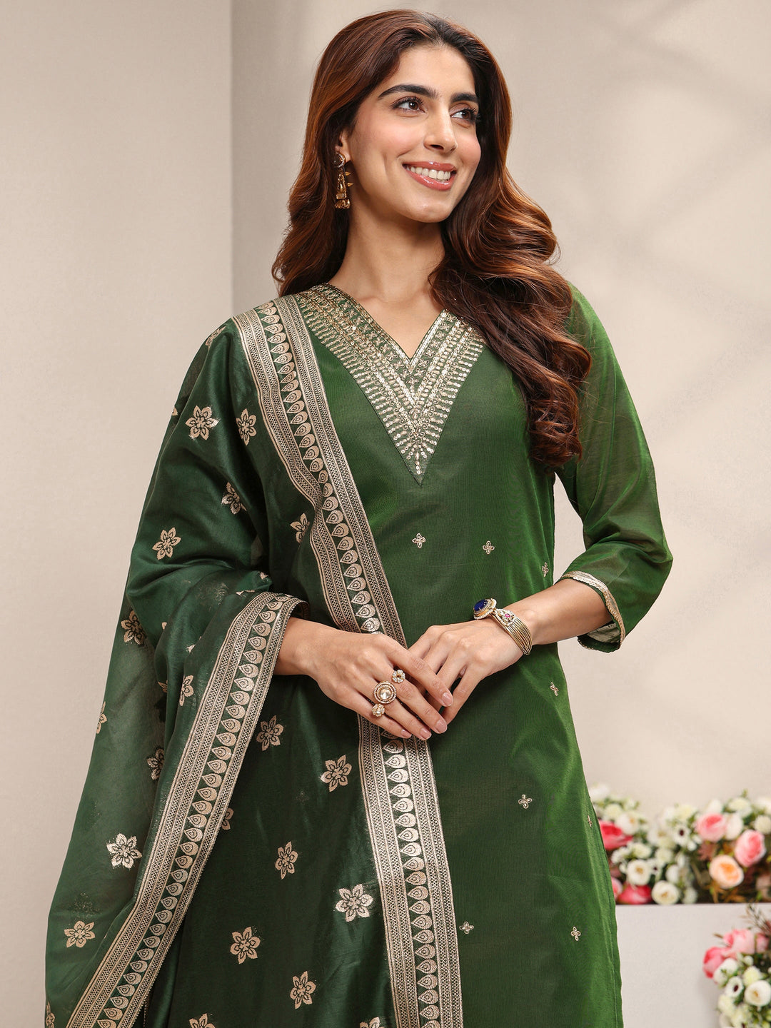 Green Embroidered Silk Blend Straight Suit Set With Dupatta