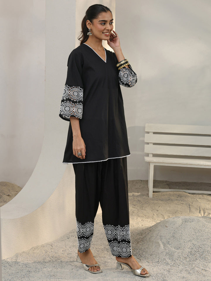 Black Floral Embroidered Cotton Blend Straight Suit Set With Dupatta