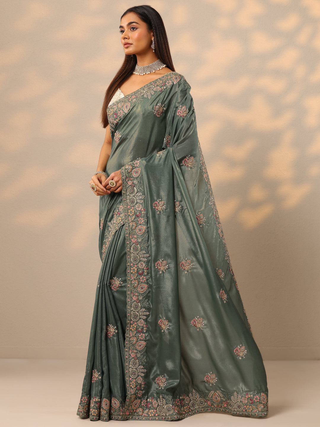 Green Embroidered Crepe Saree With Unstitched Blouse Piece