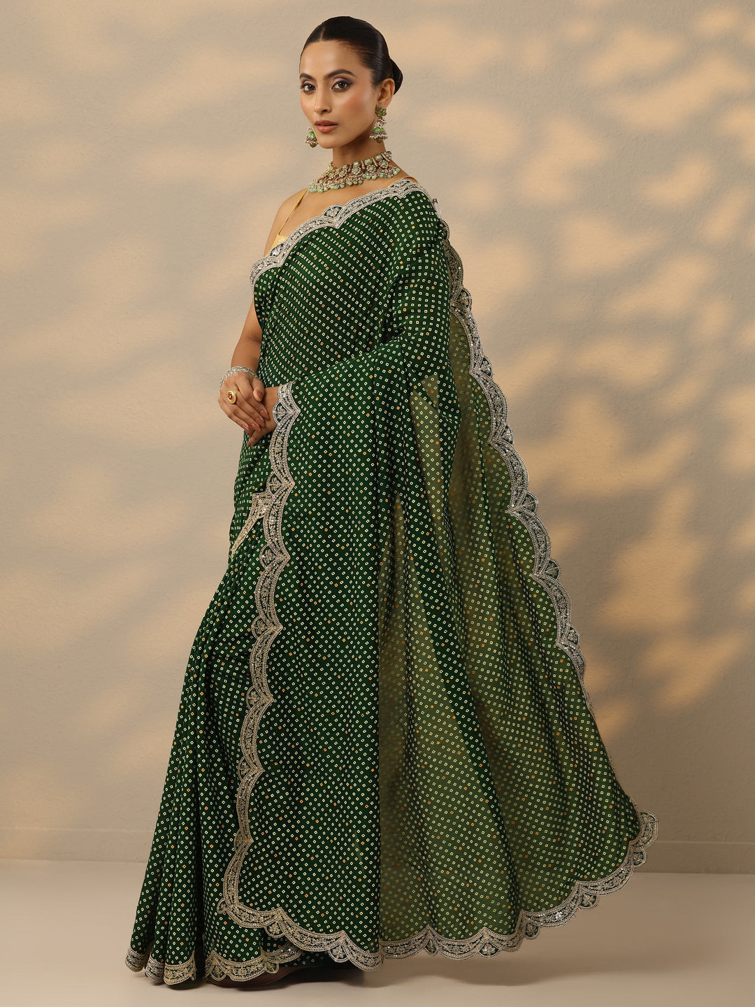 Green Bandhani  Printed Silk Blend Saree With Unstitched Blouse Piece