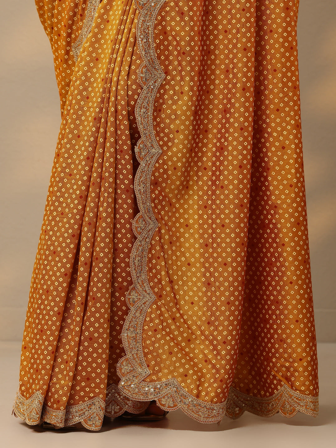 Mustard Bandhani  Printed Silk Blend Saree With Unstitched Blouse Piece