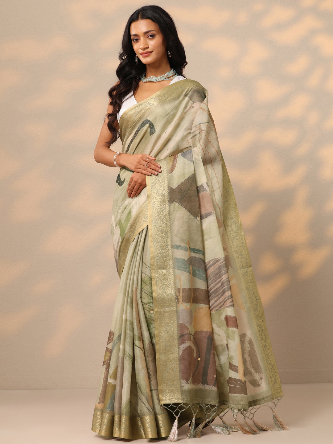 Green Printed Silk blend Saree With Unstitched Blouse Piece