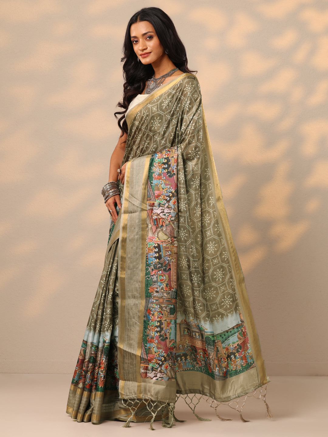 Beige  Printed Silk blend Saree With Unstitched Blouse Piece