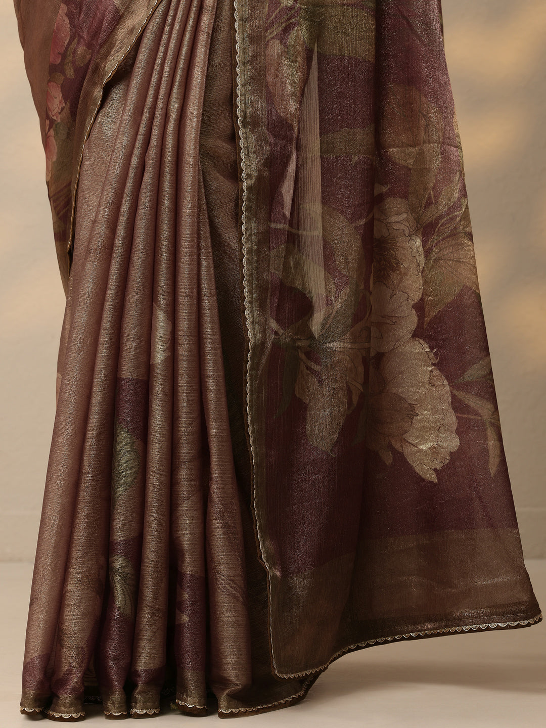 Mauve Embellished Organza Saree With Unstitched Blouse Piece