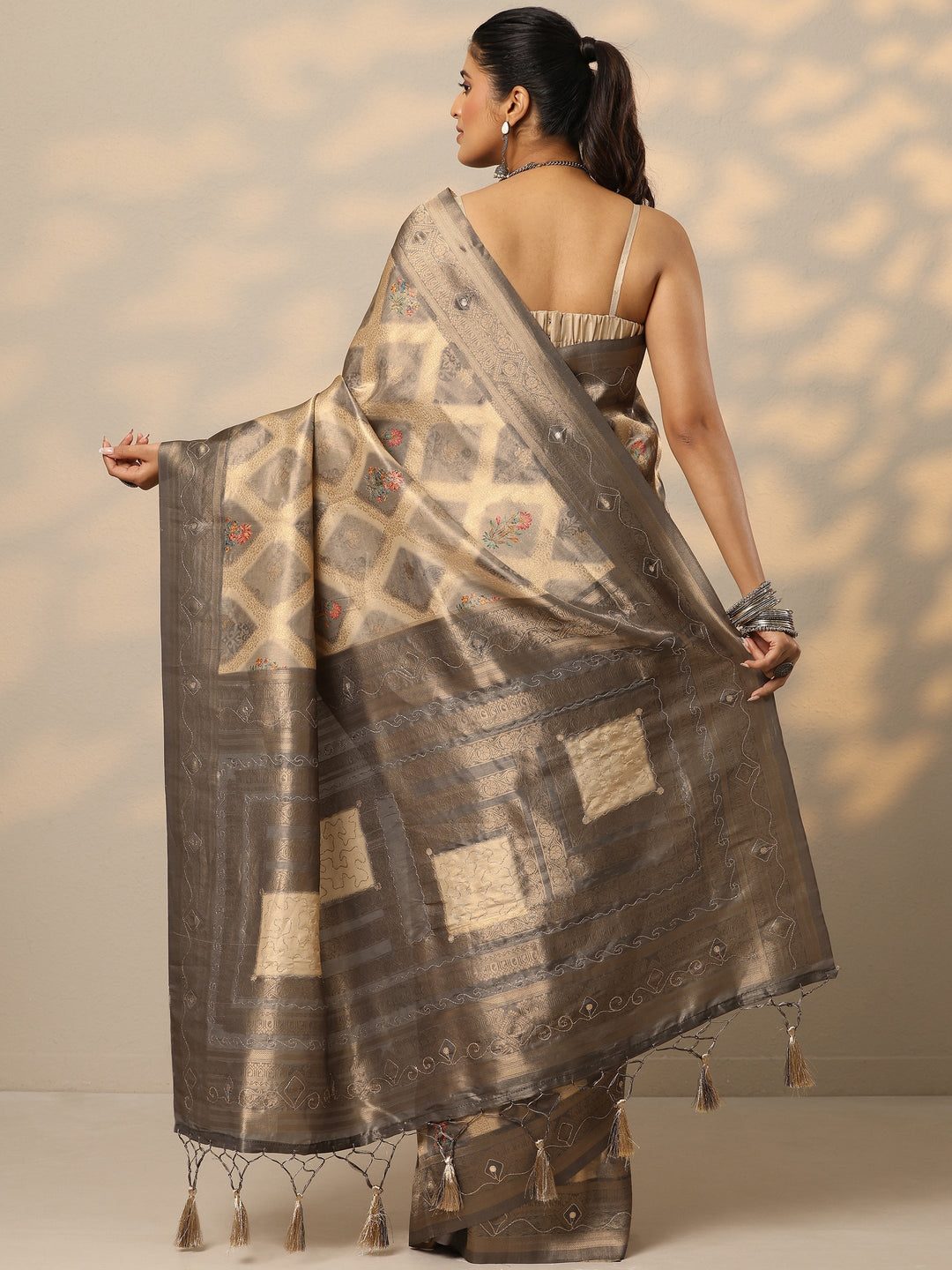 Grey Woven Design Banarasi Silk Blend Saree With Unstitched Blouse Piece