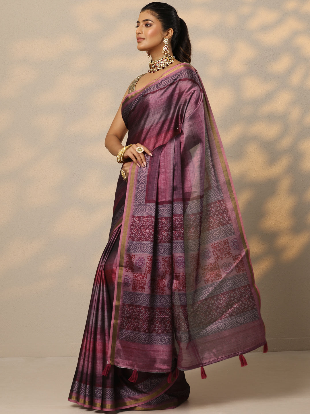 Mauve Printed Silk Blend Saree With Unstitched Blouse Piece