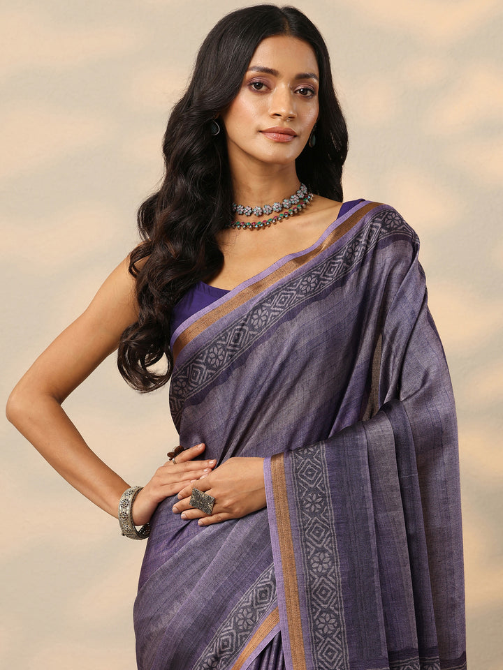 Purple Printed Silk Blend Saree With Unstitched Blouse Piece