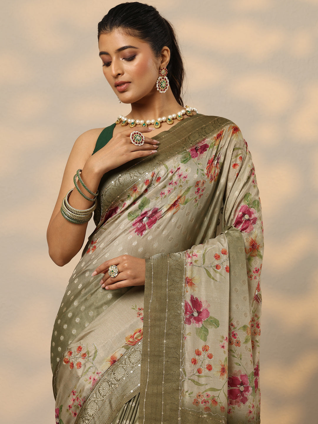Green Woven Design Silk Blend Saree With Unstitched Blouse Piece