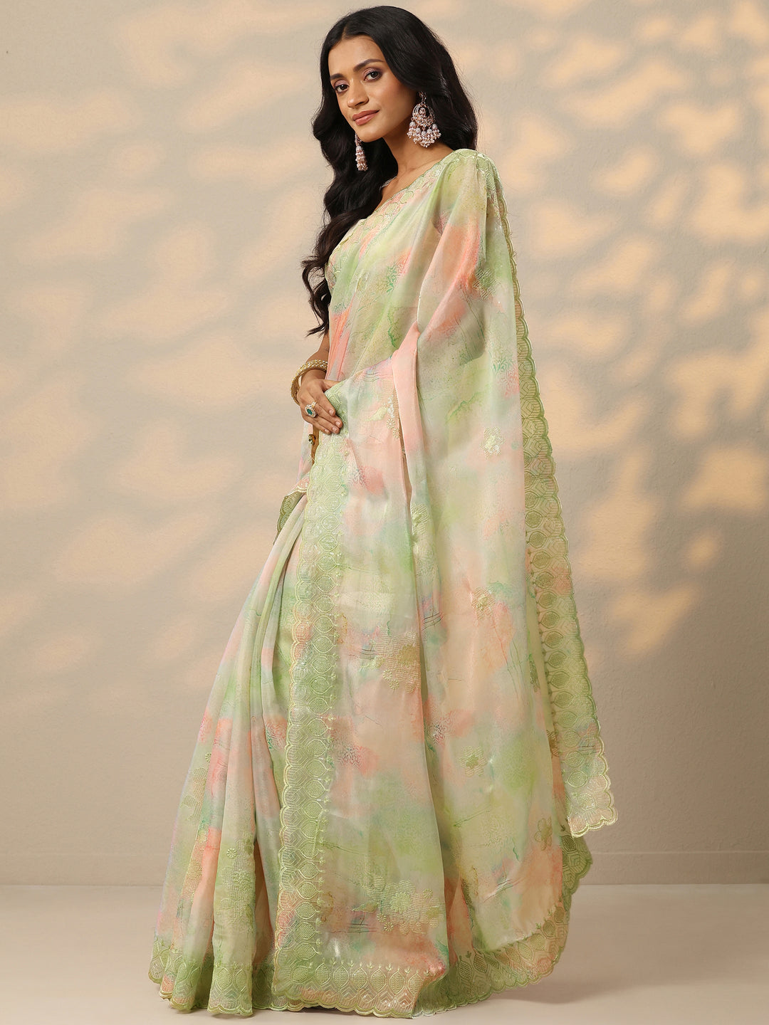 Green Embroidered Organza Saree With Unstitched Blouse Piece