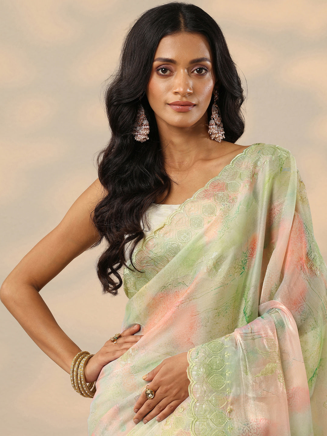 Green Embroidered Organza Saree With Unstitched Blouse Piece