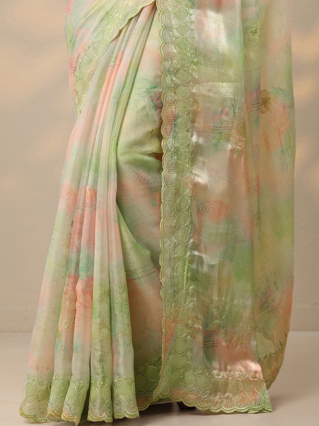 Green Embroidered Organza Saree With Unstitched Blouse Piece