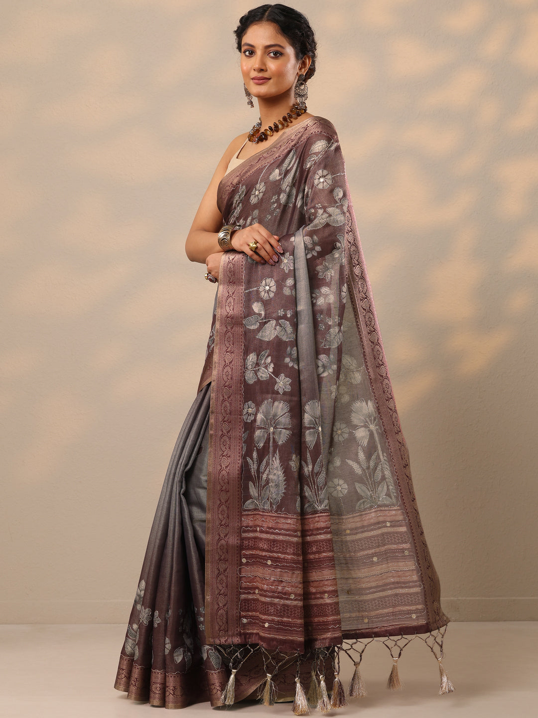 Purple Printed Silk blend Saree With Unstitched Blouse Piece