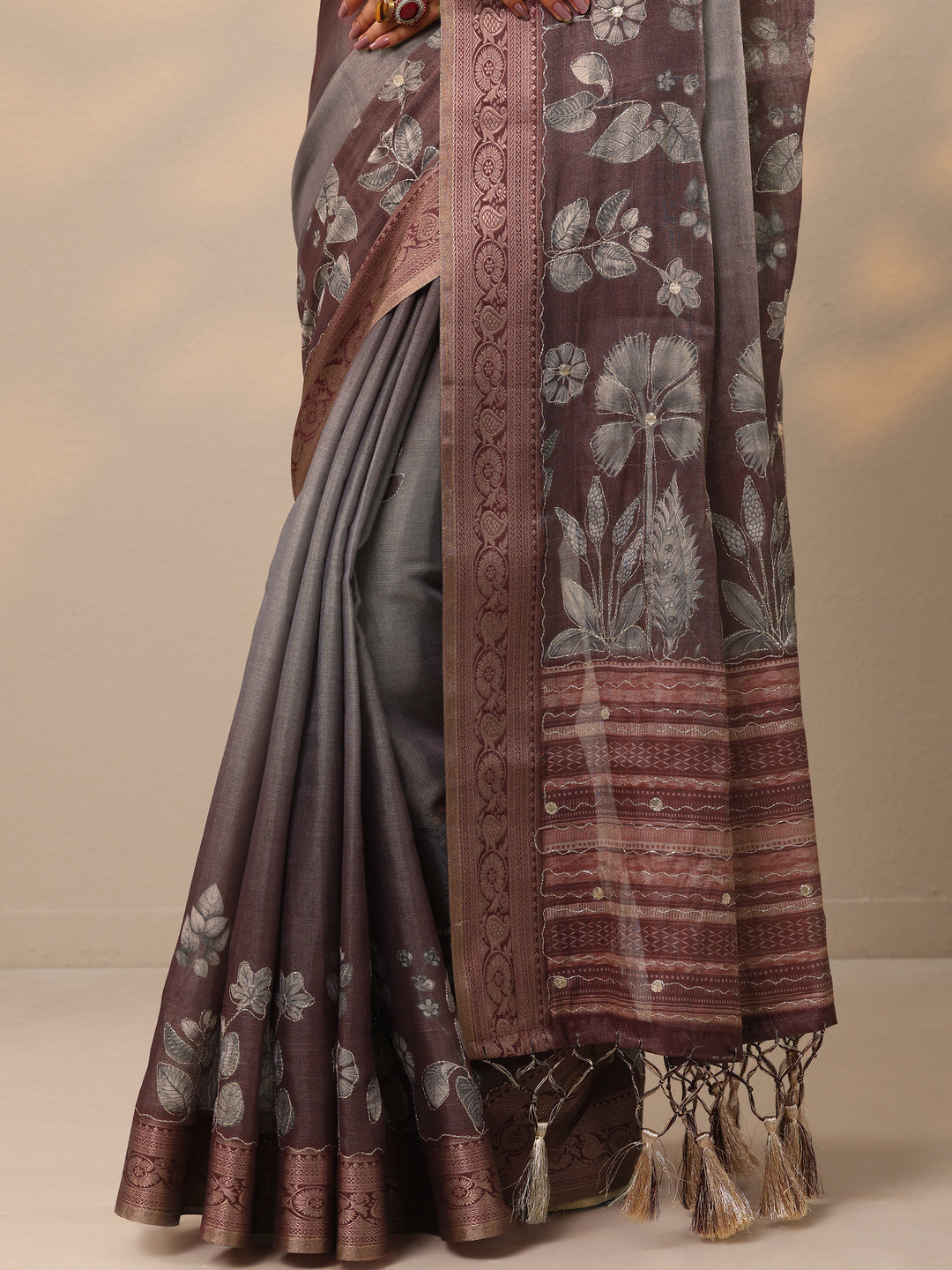 Purple Printed Silk blend Saree With Unstitched Blouse Piece
